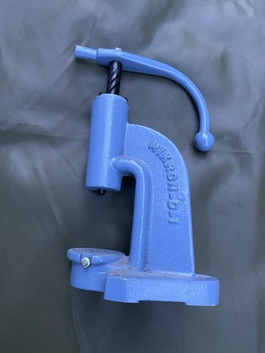 Mikron upholsterers button - d-1,