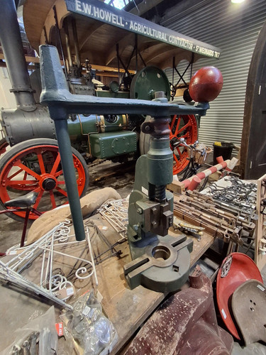 Sweeny blocksidge fly press - &,